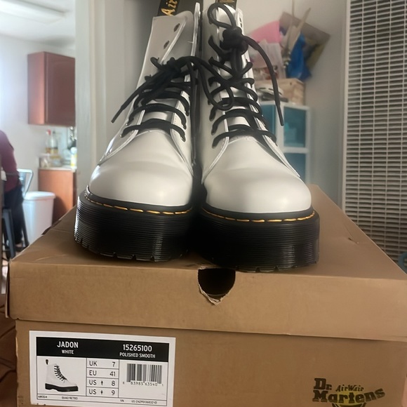 Doc Dr Martens Jadon White Smooth Leather Platform Lace Up Combat Boots 41 US 9 - Picture 2 of 4